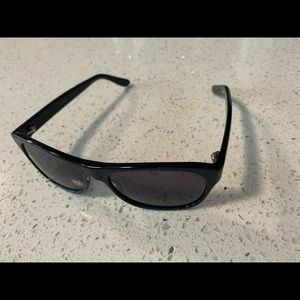 Black Gucci sunglasses unisex 100 authentic
